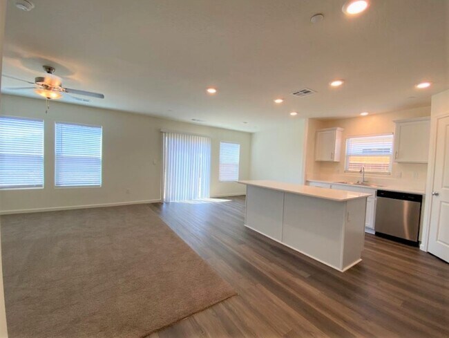 Photo - 1334 Ridge Dr House