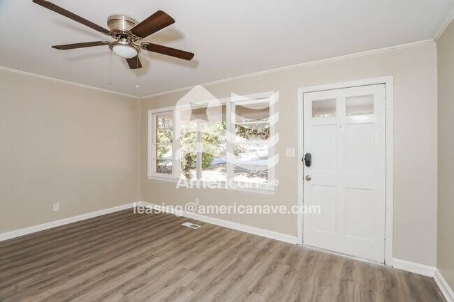 Foto del edificio - 3042 Bethune Ave