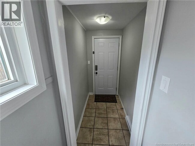 Building Photo - 167 Elmwood Dr