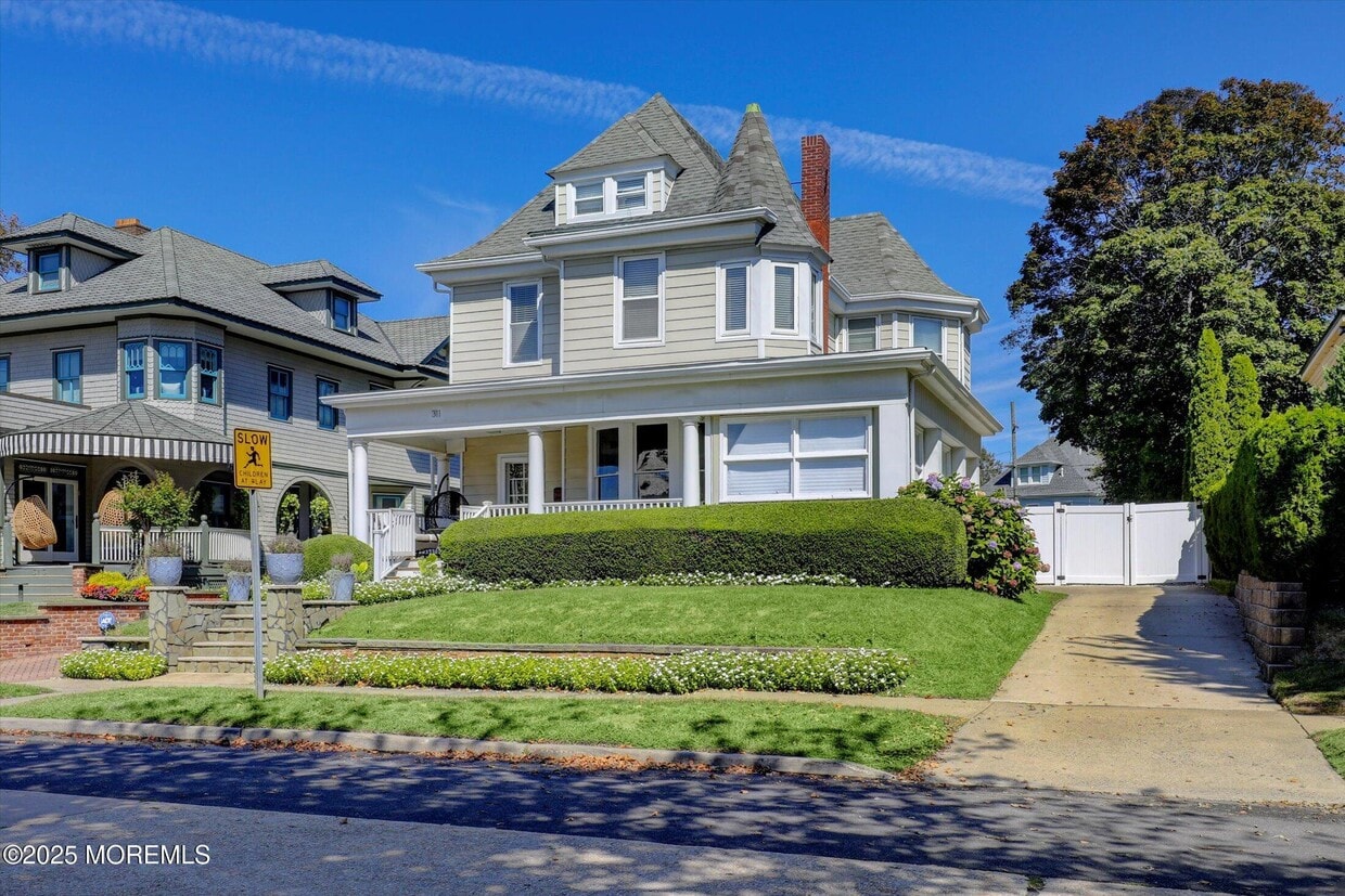 Primary Photo - 311 Euclid Ave