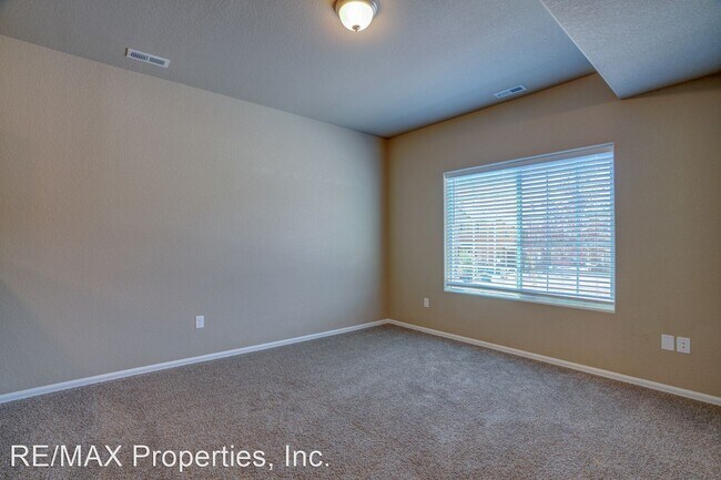 Foto del edificio - 3 br, 2.5 bath House - 7667 Black Spruce HT.