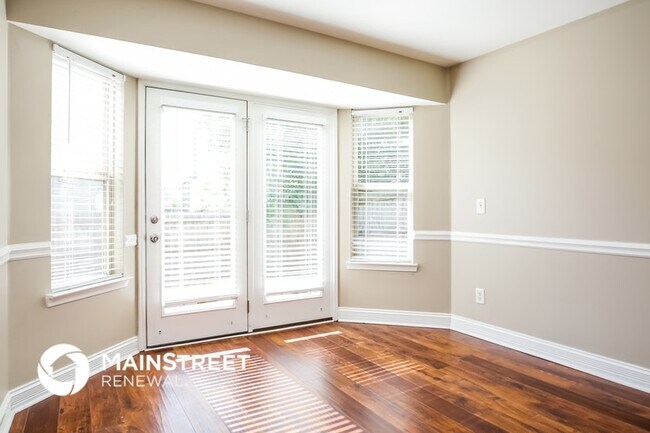Foto del edificio - 1313 Sunray Dr