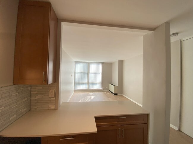 Building Photo - 1260 21st St NW