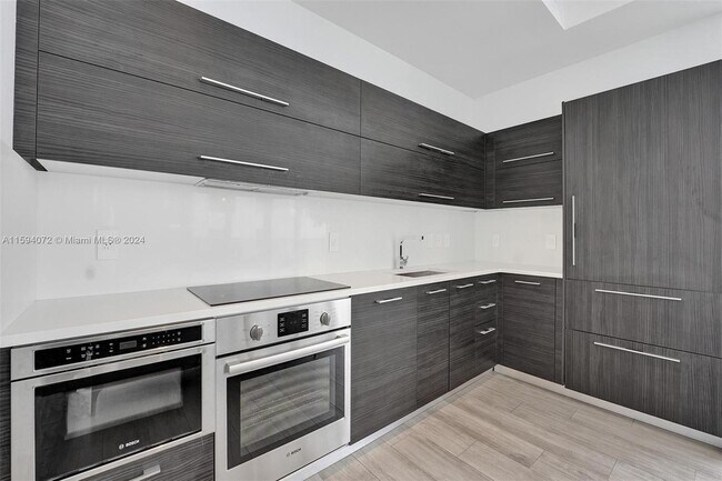 Foto del edificio - 55 SW 9th St