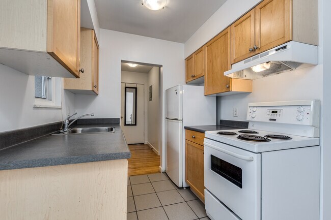 Photo du bâtiment - 1985 W 8th Ave