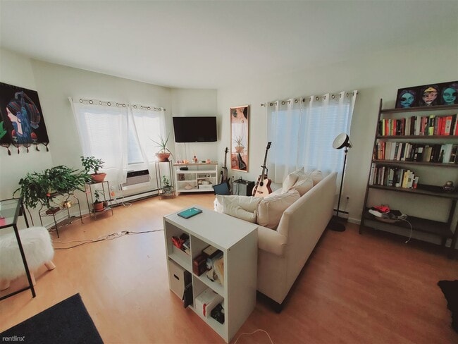 Building Photo - 1 br, 1 bath Condo - 22 Cove Rd Apt 1