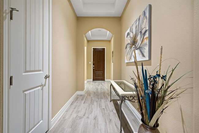 Building Photo - 163 Mount Ellen St