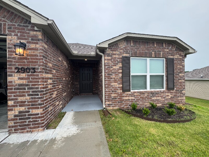 Foto principal - 2903 W McLaren Dr