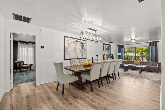 Building Photo - 14248 Paddock Dr