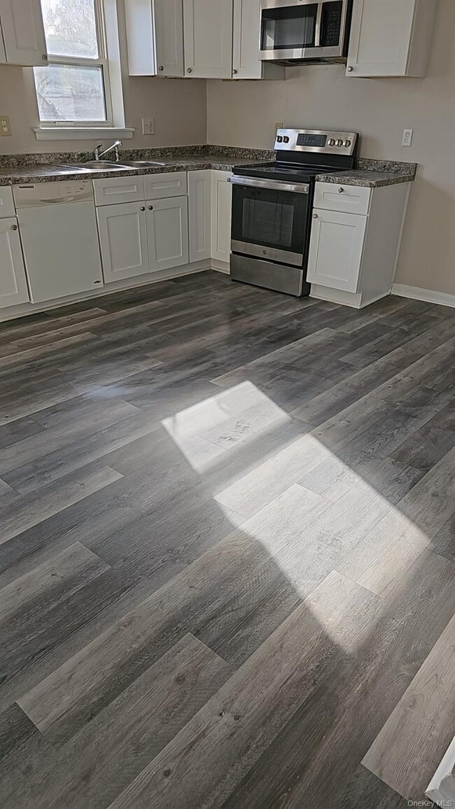 Building Photo - 109 Caesars Ln