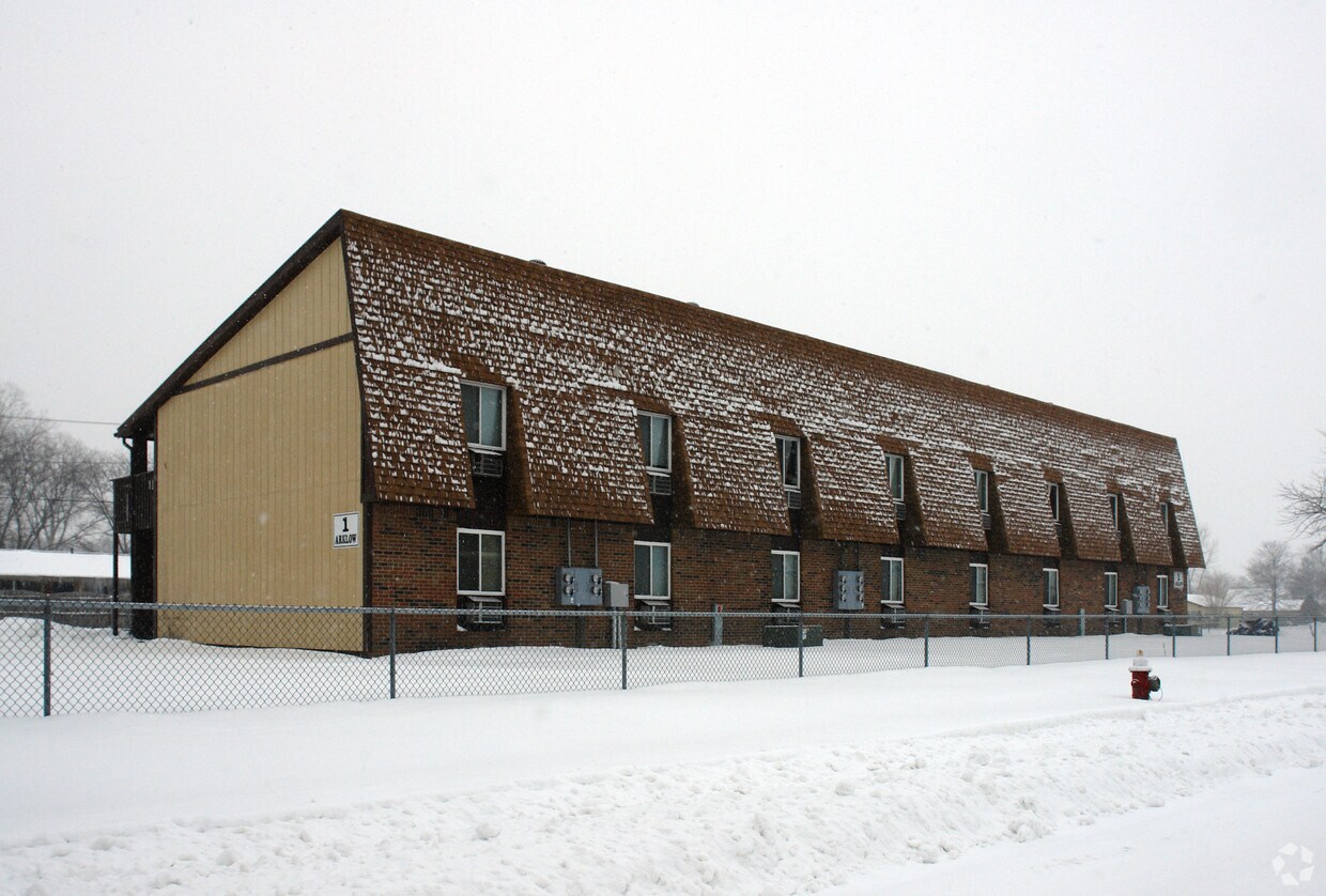 Primary Photo - 1 Arklow Dr