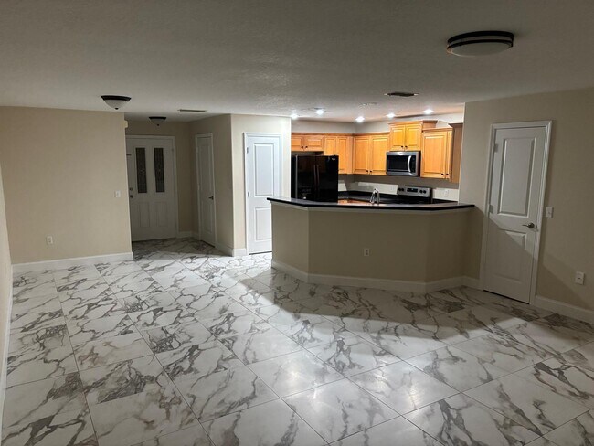 Building Photo - 2504 Aventurine St