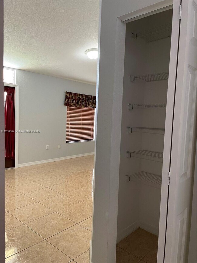 Foto del edificio - 13243 SW 252nd Ln