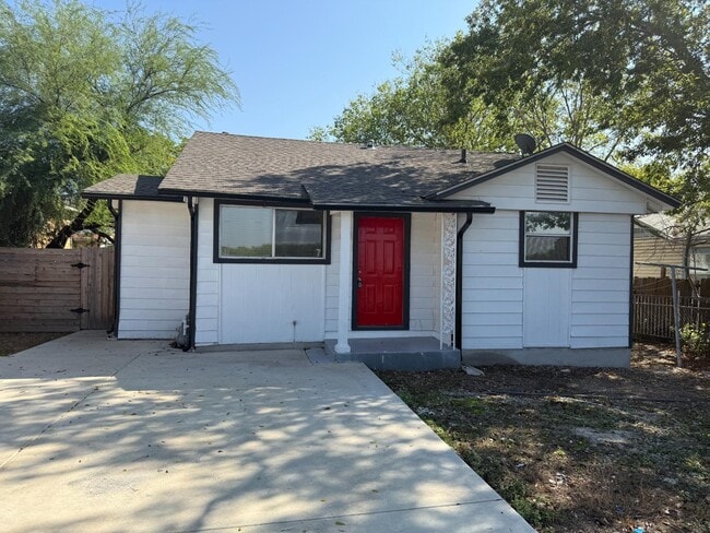 Building Photo - 1910 Escalon Ave
