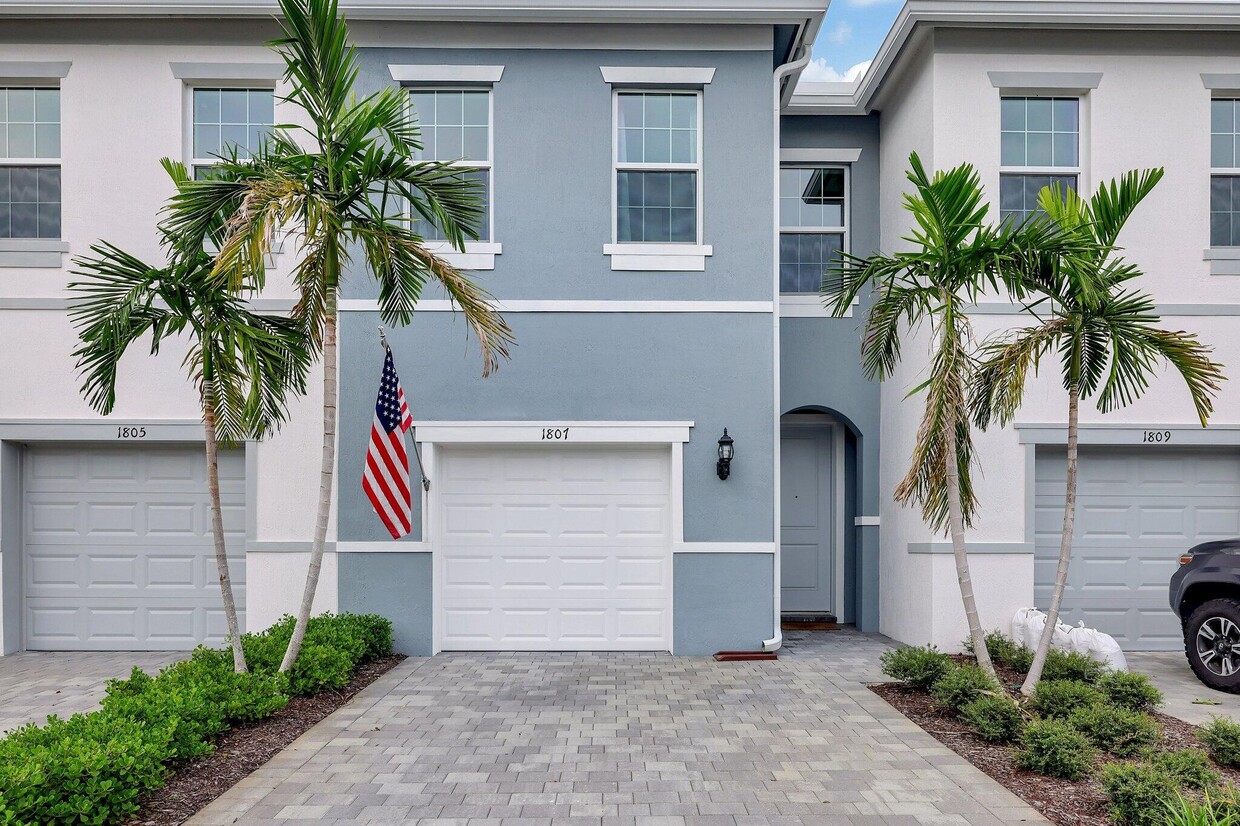 Foto principal - 1807 SE Ocean Cove Way