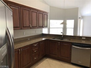 Building Photo - 8223 Breton Cir