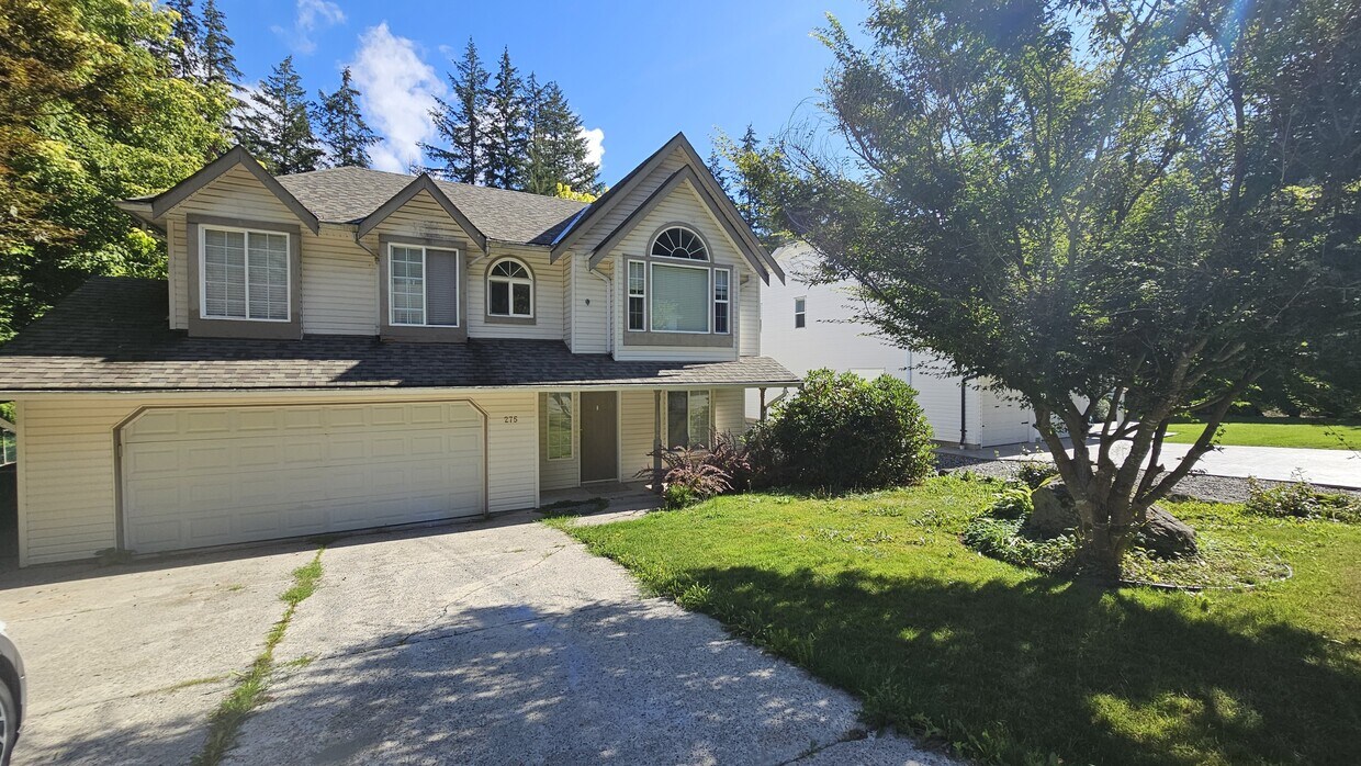 275 Forrest Crescent, Hope, BC V0X 1L4 House for Rent in Hope, BC