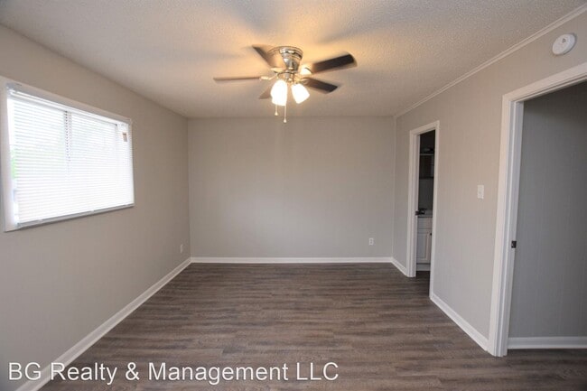 Building Photo - 1 br, 1 bath House - 100 Mcarthur St Apt 4