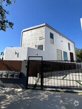 Building Photo - 10627 Hatteras St