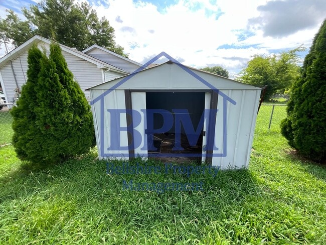 Building Photo - Completely Renovated 3 Bed, 2 Bath Home in...