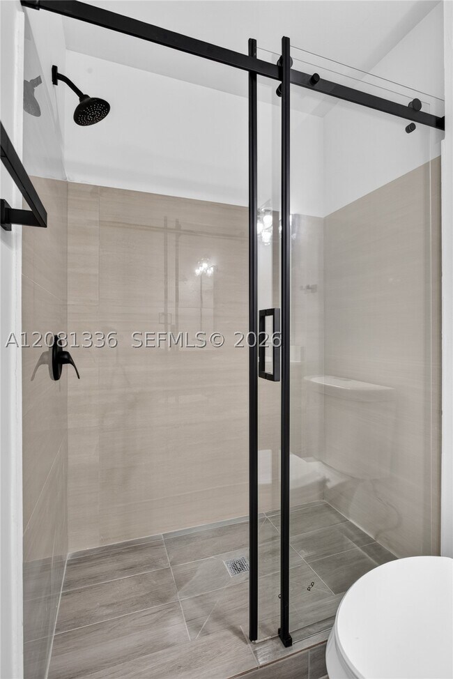 Building Photo - 2830 Coral Springs Dr