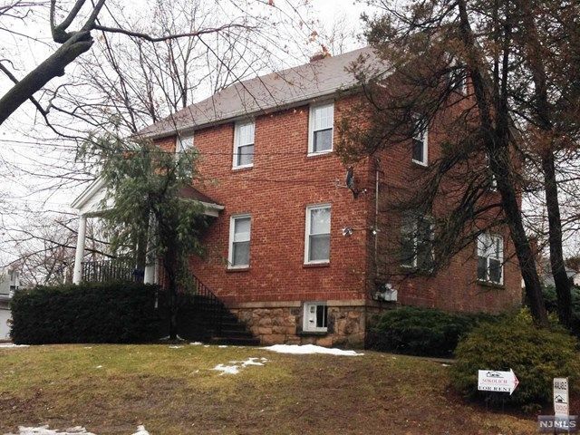 Primary Photo - 1 Columbus Ave
