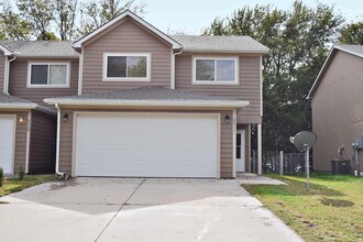 Building Photo - 2411 Deerfield Blvd