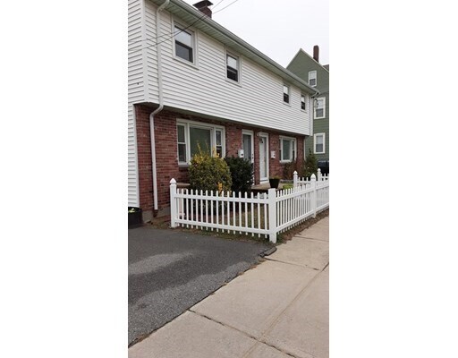 Foto principal - 46 Saybrook St