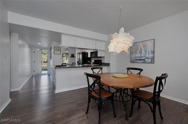 Building Photo - 15161 Cedarwood Ln