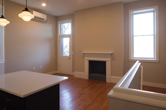 Building Photo - 1323 Eutaw Pl