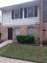 Building Photo - 1846 Hollister St