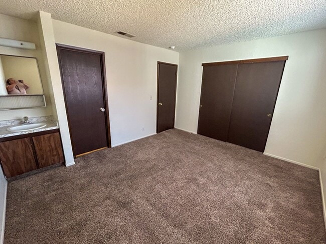 Building Photo - 951 Jamieson Ct
