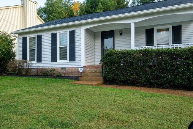 Building Photo - 5148 Village Trce