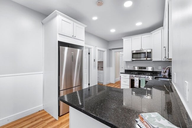 Building Photo - 22 Auburn St