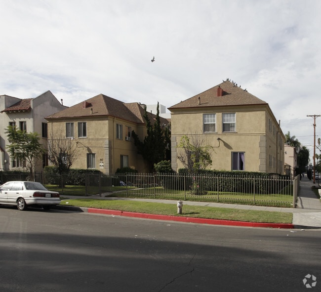 Building Photo - 201-207 S Kenmore Ave