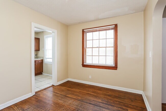 Foto del edificio - 8057 Oakwood St