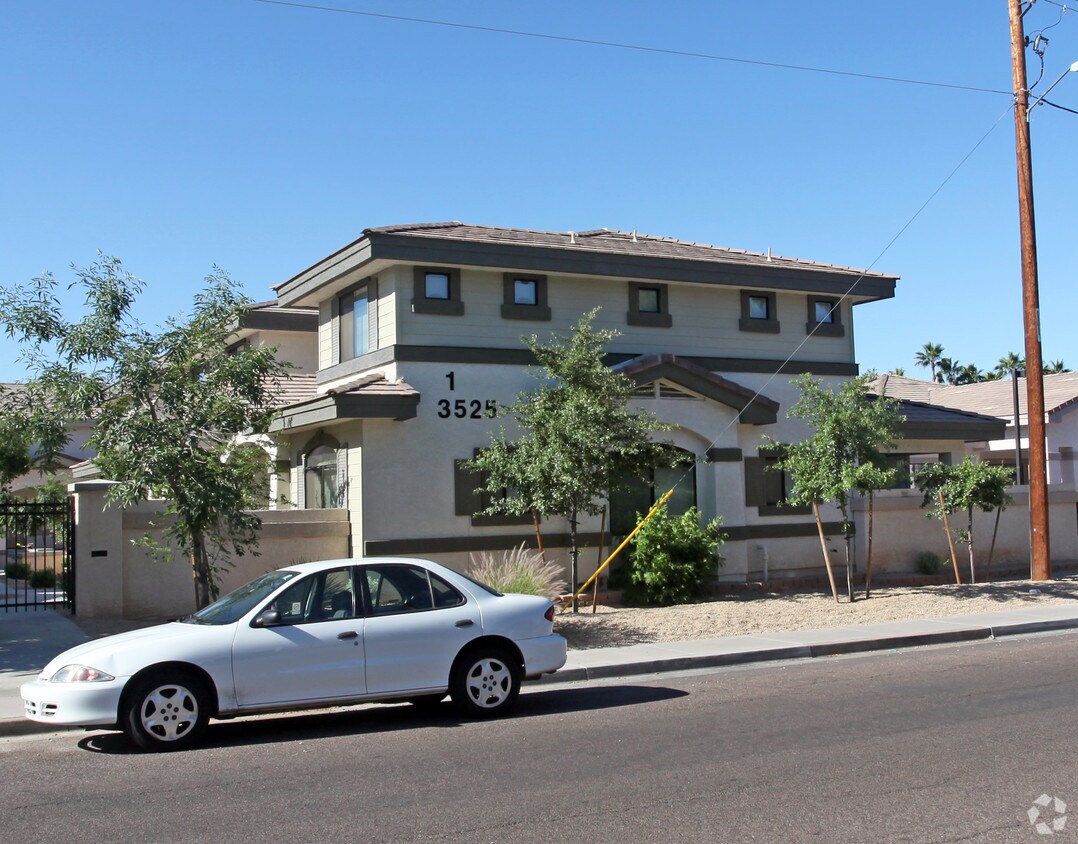 3525 E Pinchot Ave, Phoenix, AZ 85018 Apartments in Phoenix, AZ