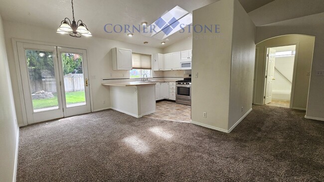 Building Photo - Fantastic Home in Boise!