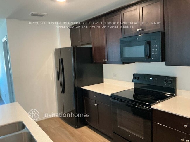 Building Photo - 512 Autumnwood Way