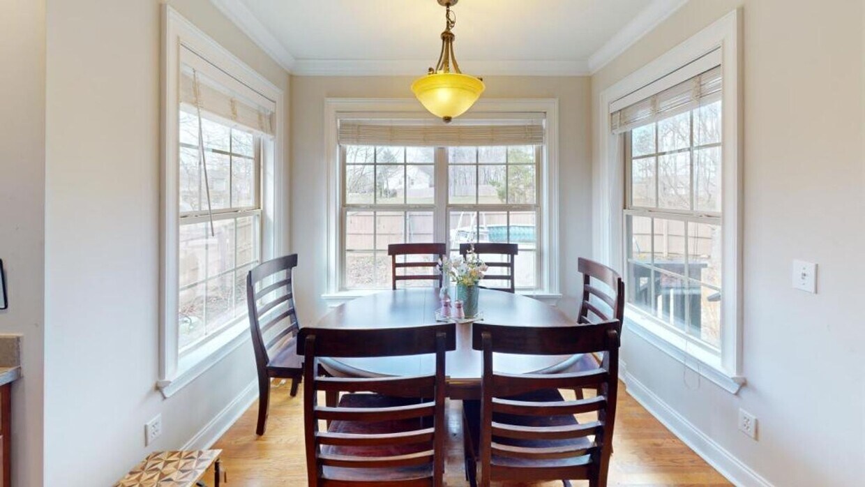 Photo - 9316 Shingle Oak Dr, Soddy-Daisy TN 37379-3479