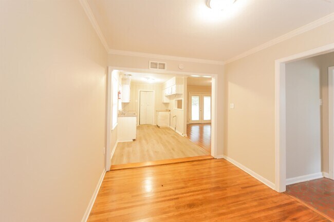 Foto del edificio - 1756 Dorrie Ln