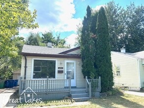Building Photo - 11252 Lozier Ave