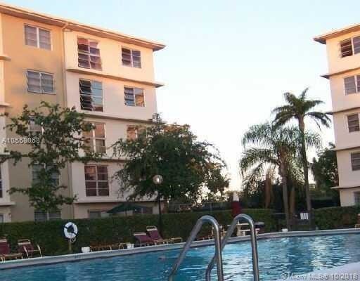 Building Photo - 2106 S Cypress Bend Dr