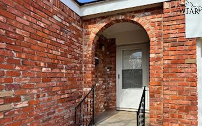 Building Photo - 2942 Boren Ave