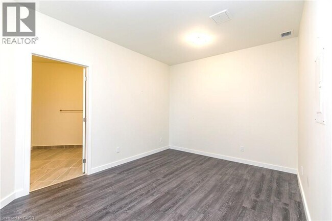 Building Photo - 690 King St W