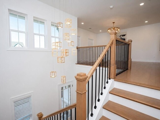 Building Photo - 6725 Dahlgren Ct