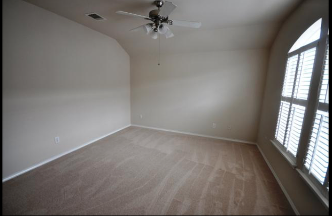 Building Photo - 2630 Woodridge Manor Dr