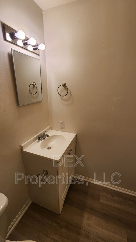 Foto del edificio - 1320 Academy Ave