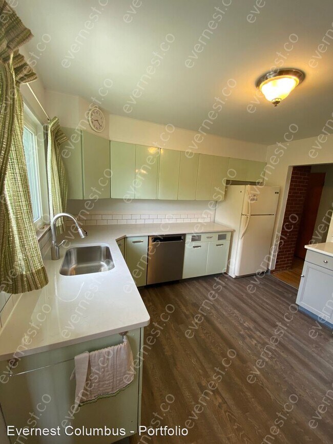 Building Photo - 3 br, 1.5 bath House - 2562 Bristol Rd