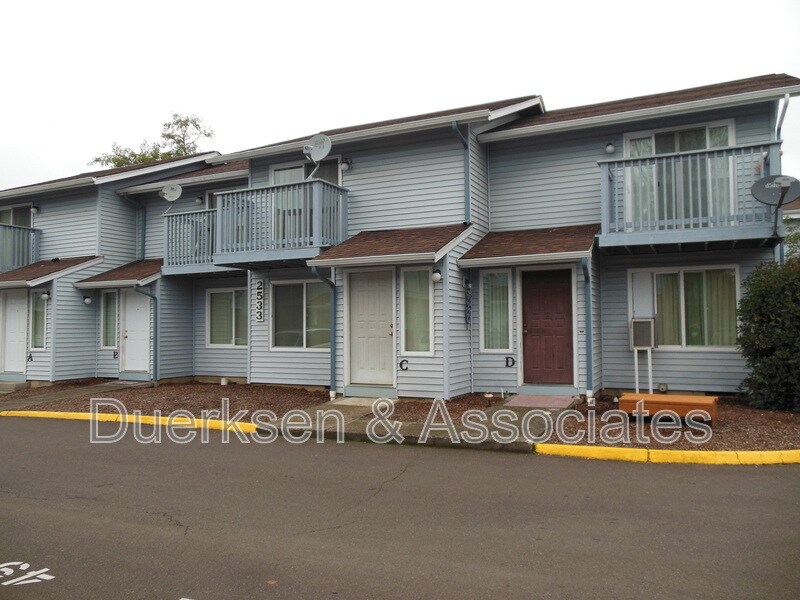 Foto principal - 2533 SW Pickford St